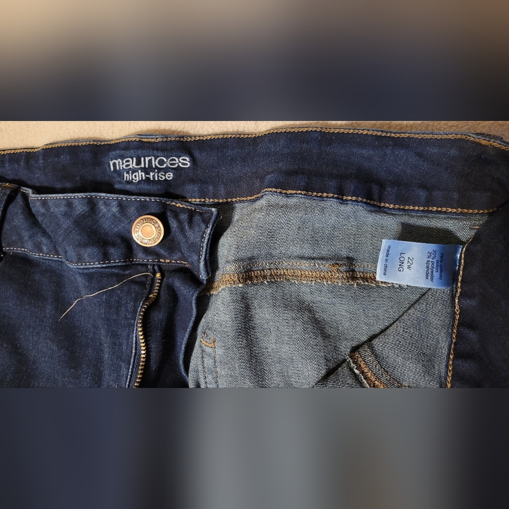 Maurices High-rise jeans straight leg. Size 22